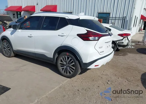 2021 Nissan Kicks Sv Xtronic Cvt z USA, uszkodzony, nr VIN 3N1CP5CV1ML485645